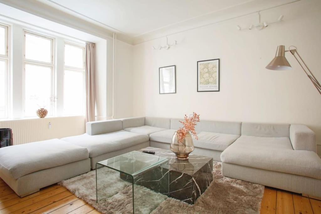 Large & Bright 3Br Apartment W Whirlpool Near Metro Copenhagen Exterior photo