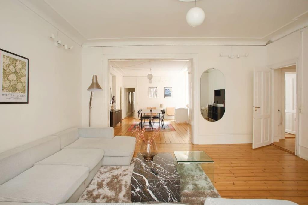Large & Bright 3Br Apartment W Whirlpool Near Metro Copenhagen Exterior photo