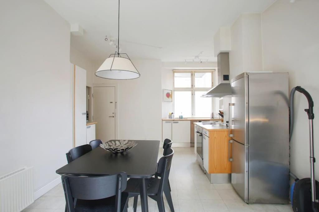 Large & Bright 3Br Apartment W Whirlpool Near Metro Copenhagen Exterior photo